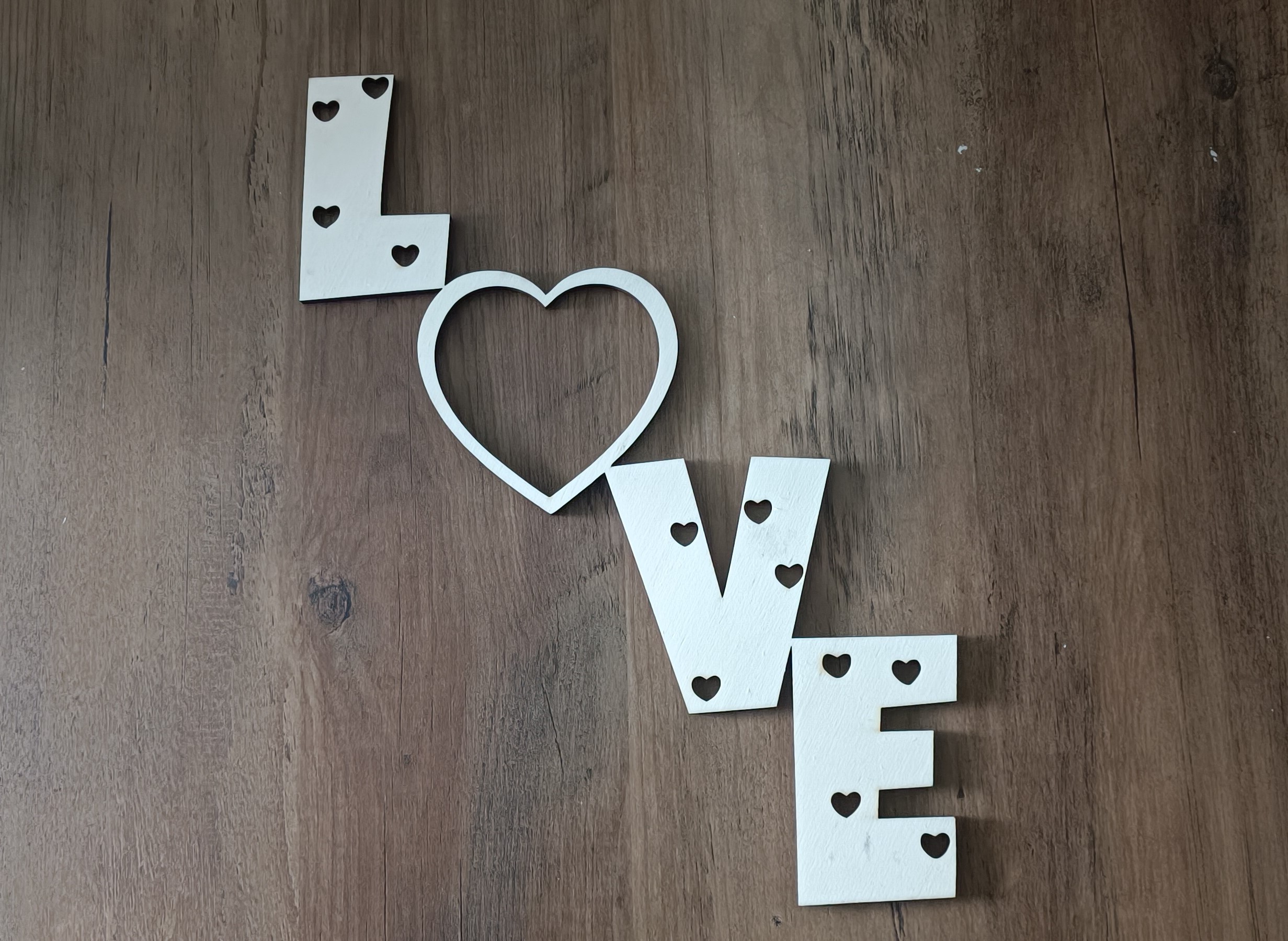Dřevěný nápis LOVE