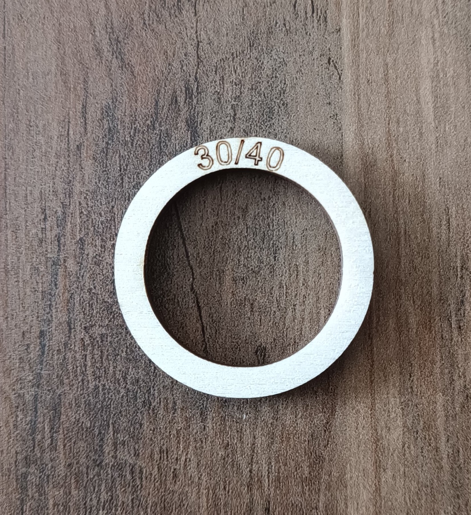 Dřevěný vyšívací kruh průměr 4cm