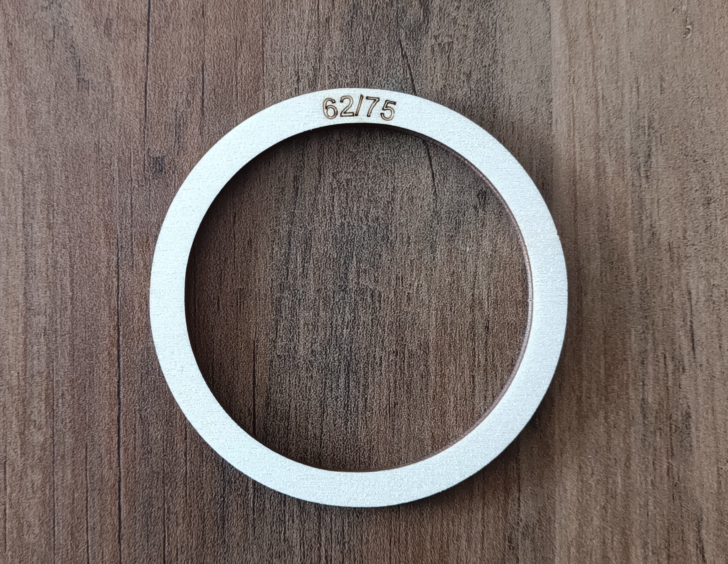 Dřevěný vyšívací kruh průměr 7.5cm