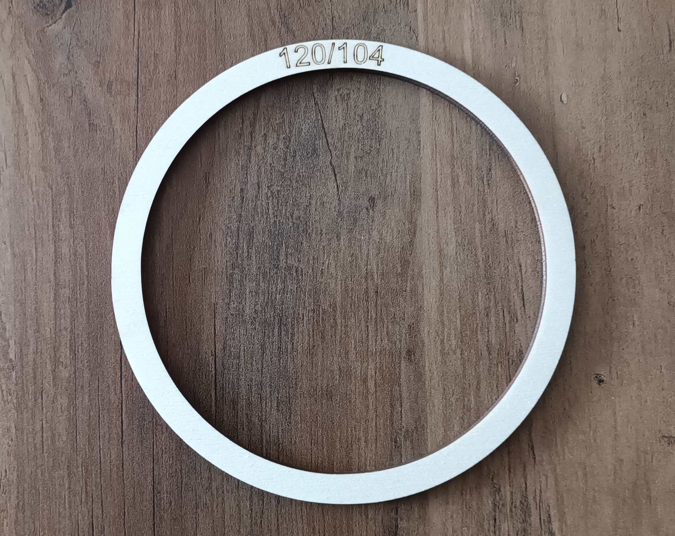 Dřevěný vyšívací kruh průměr 12cm