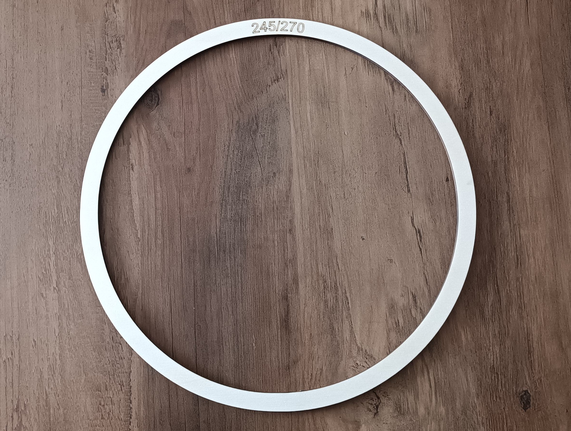Dřevěný vyšívací kruh průměr 27cm