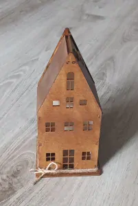 Dřevěný domeček s provázkem velký