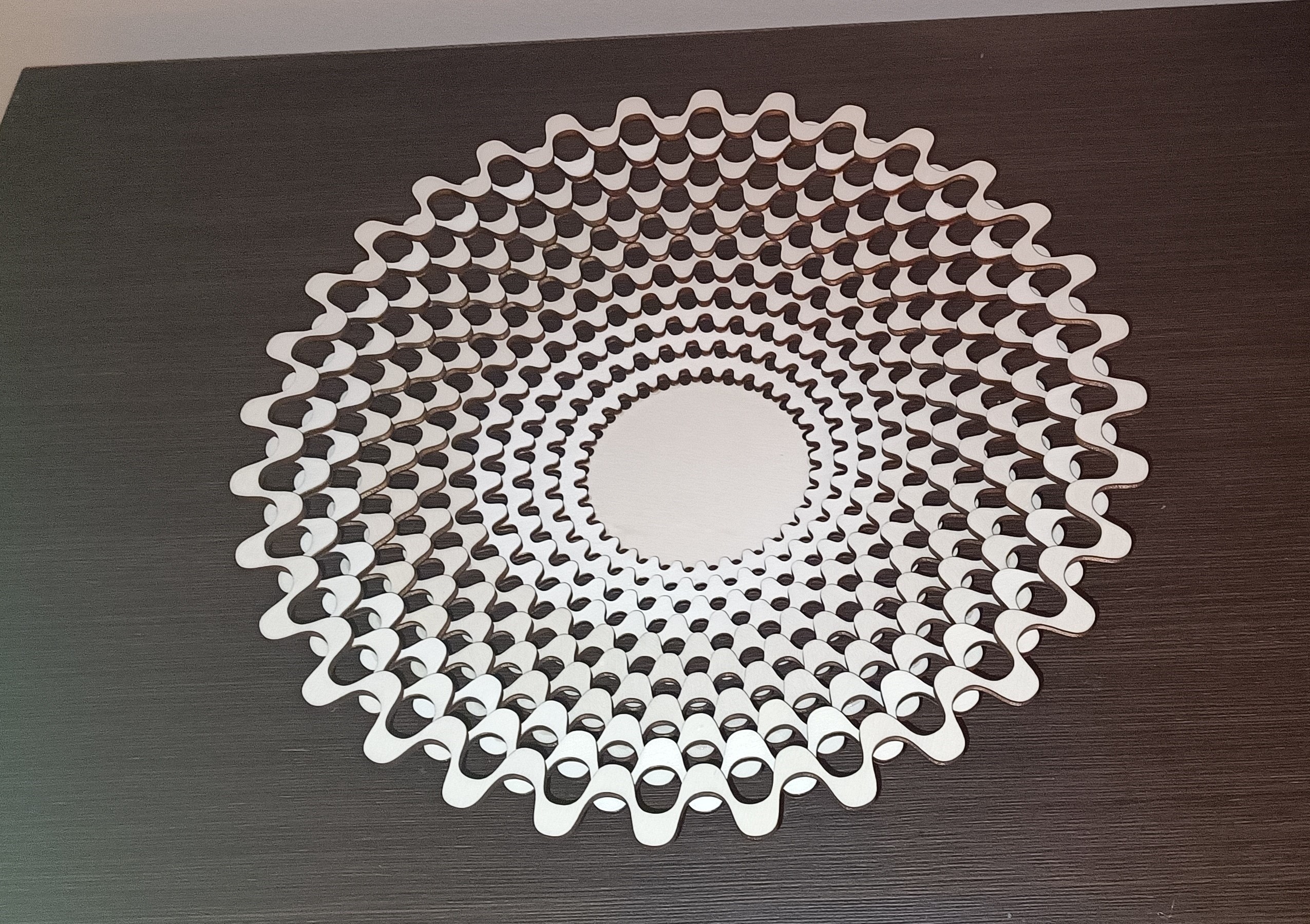 Dřevěná miska mělká průměr 33cm - hrubší