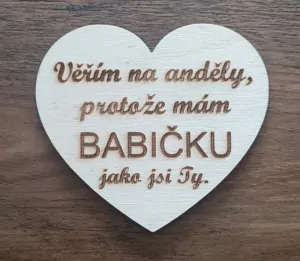 Dřevěné srdíčko pro babičku