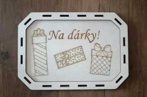 Dřevěná pokladnička - dárky