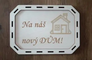 Dřevěná pokladnička - na dům