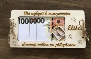 Dřevěné dětské narozeninové přání se jménem a číslem