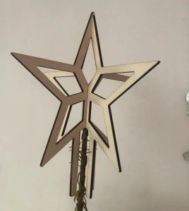 Dřevěná 3D hvězda na špici stromečku