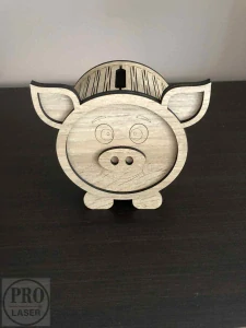 Dřevěná pokladnička prasátko