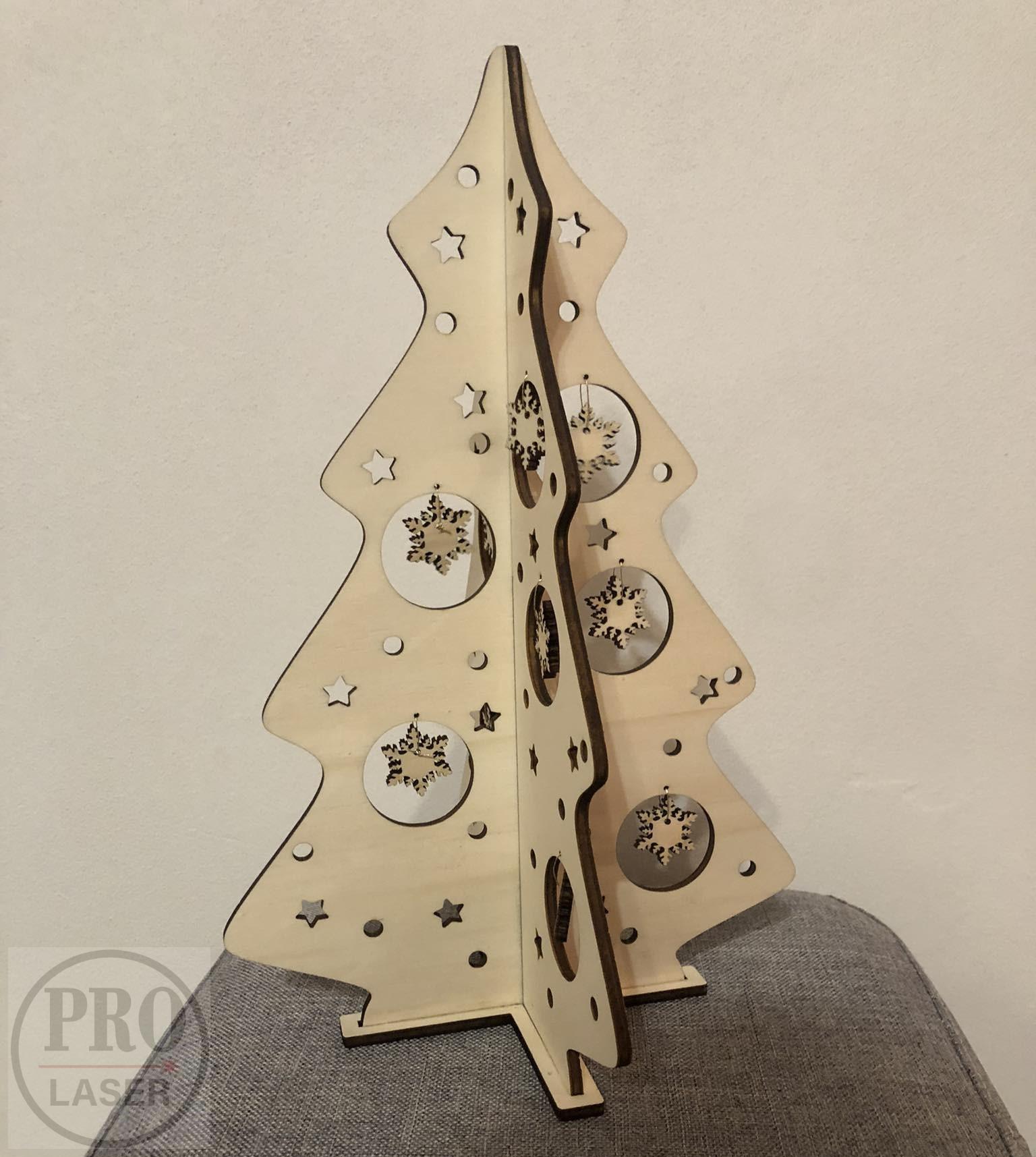Dřevěný vánoční stromek 3D
