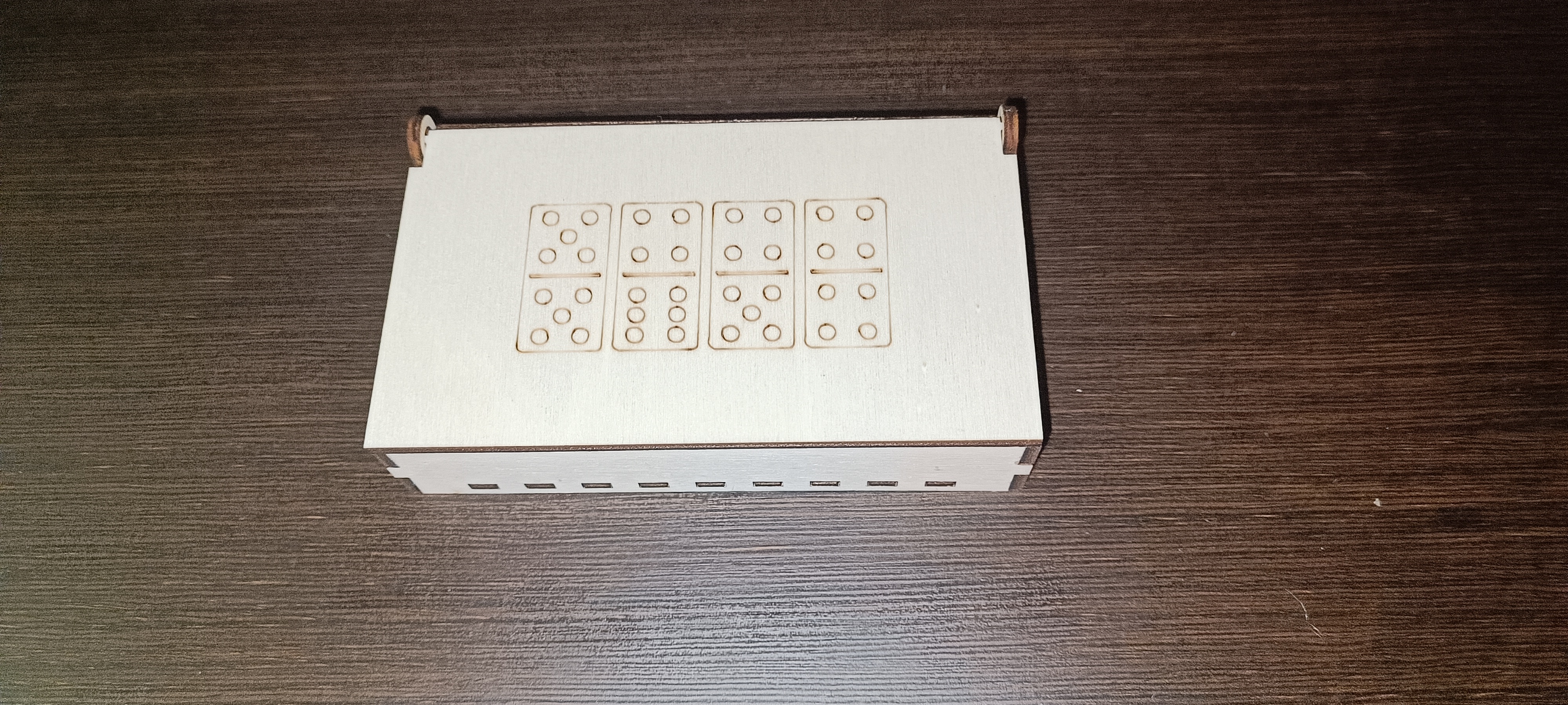 Dřevěné domino