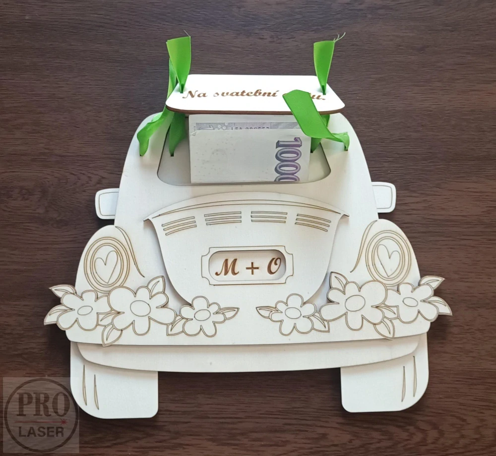 Dřevěné svatební přání auto