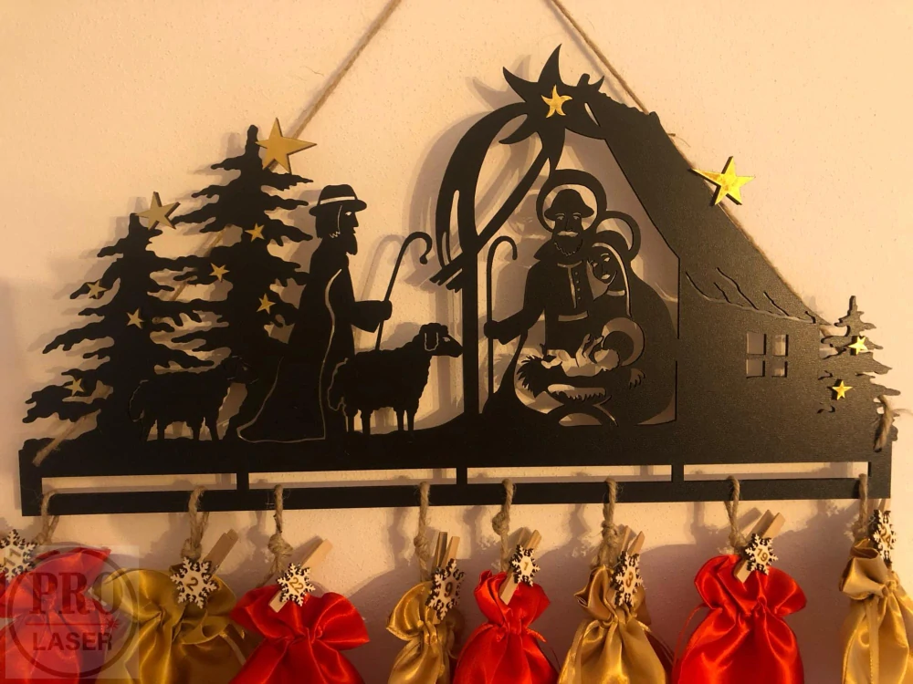 Dřevěný adventní kalendář Betlém