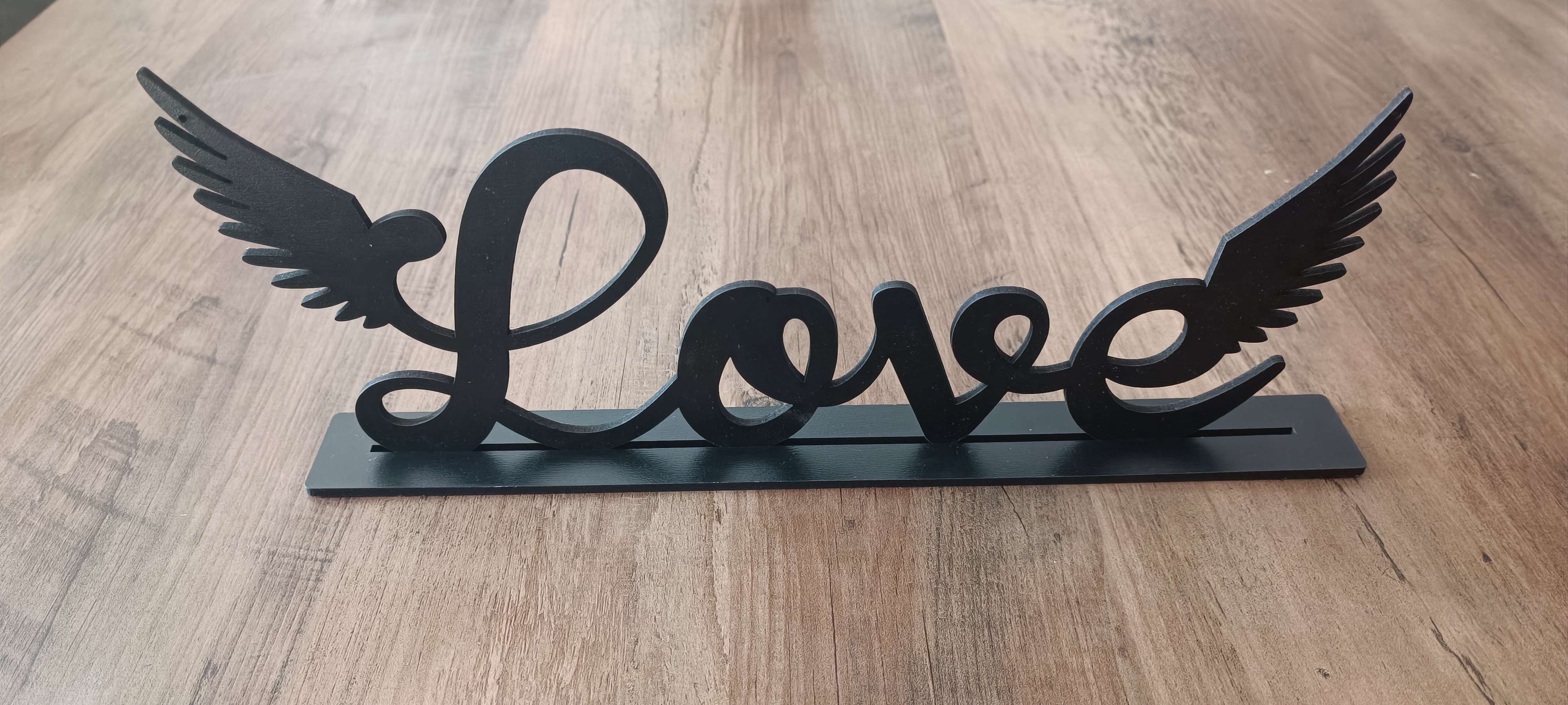 Dřevěný nápis LOVE - křídla - přírodní