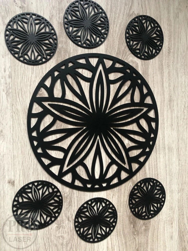 Dřevěné kulaté prostírání.