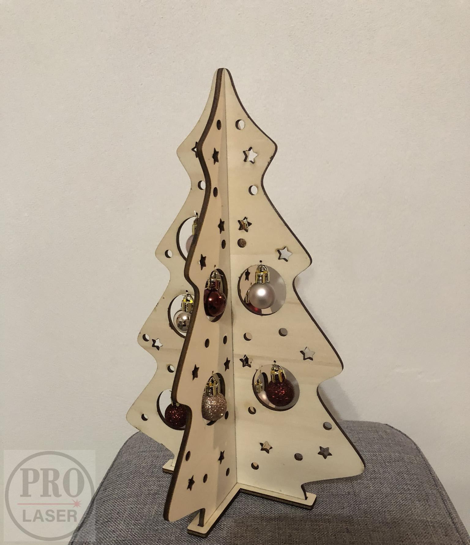 Dřevěný vánoční stromek 3D