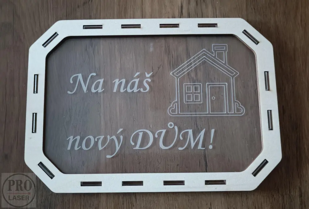 Dřevěná pokladnička - na dům