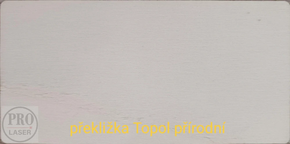 Dřevěný lapač snů v síti